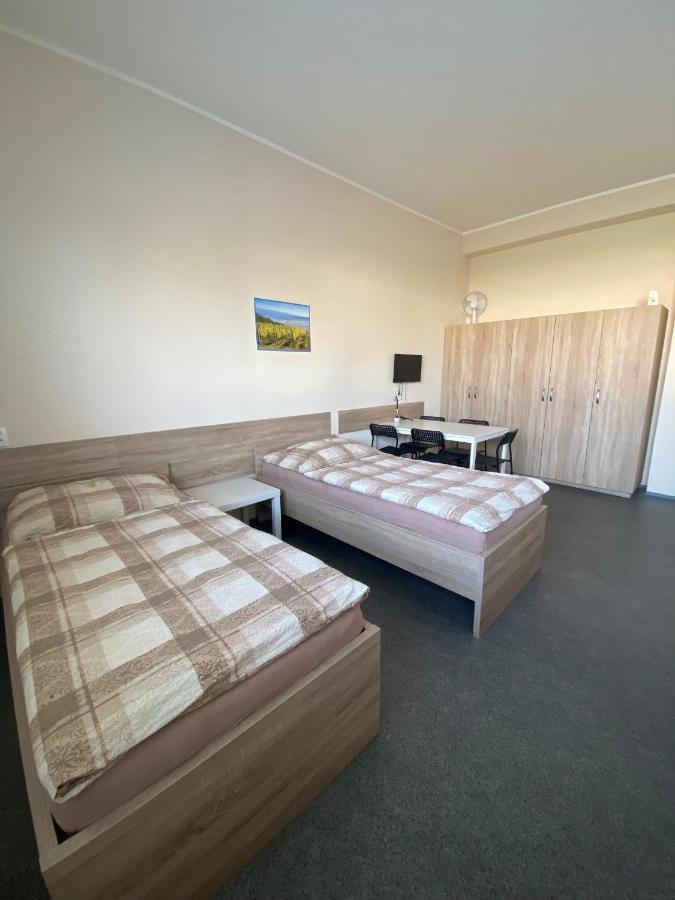 Hostel Hodonin Luaran gambar